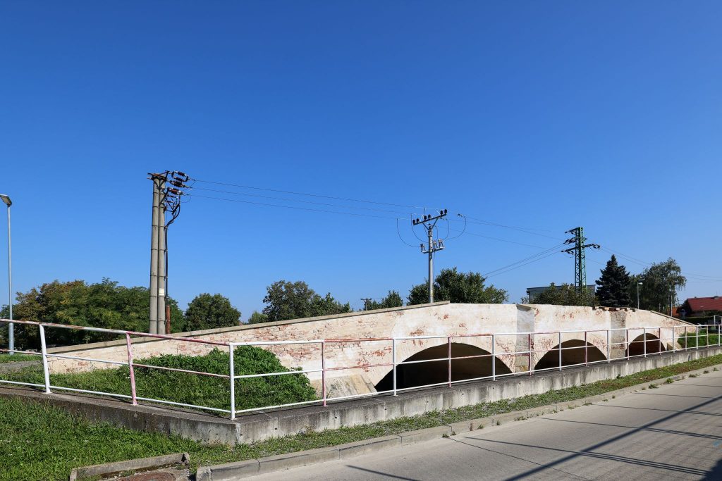 Most na Trolaskoch, Leopoldov Autor: Vladimír Miček