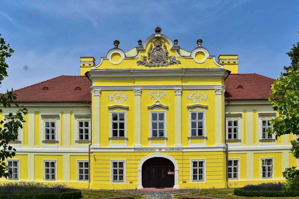 Žltý kaštieľ, Dunajská Streda