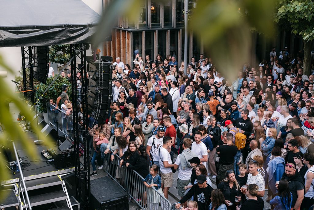 Nádvorie Trnava - koncert, ilustračné foto Zdroj: Nádvorie