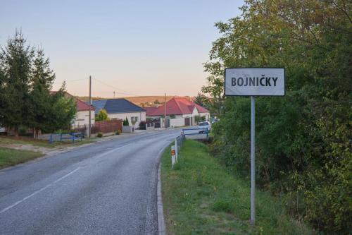 Obec Bojničky, okres Hlohovec, Trnavský kraj Autor: Vladimír Miček