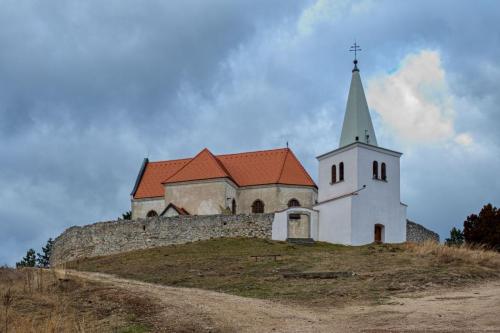 Kostol sv. Michala Archanjela, Kočín-Lančár Autor: Vladimír Miček